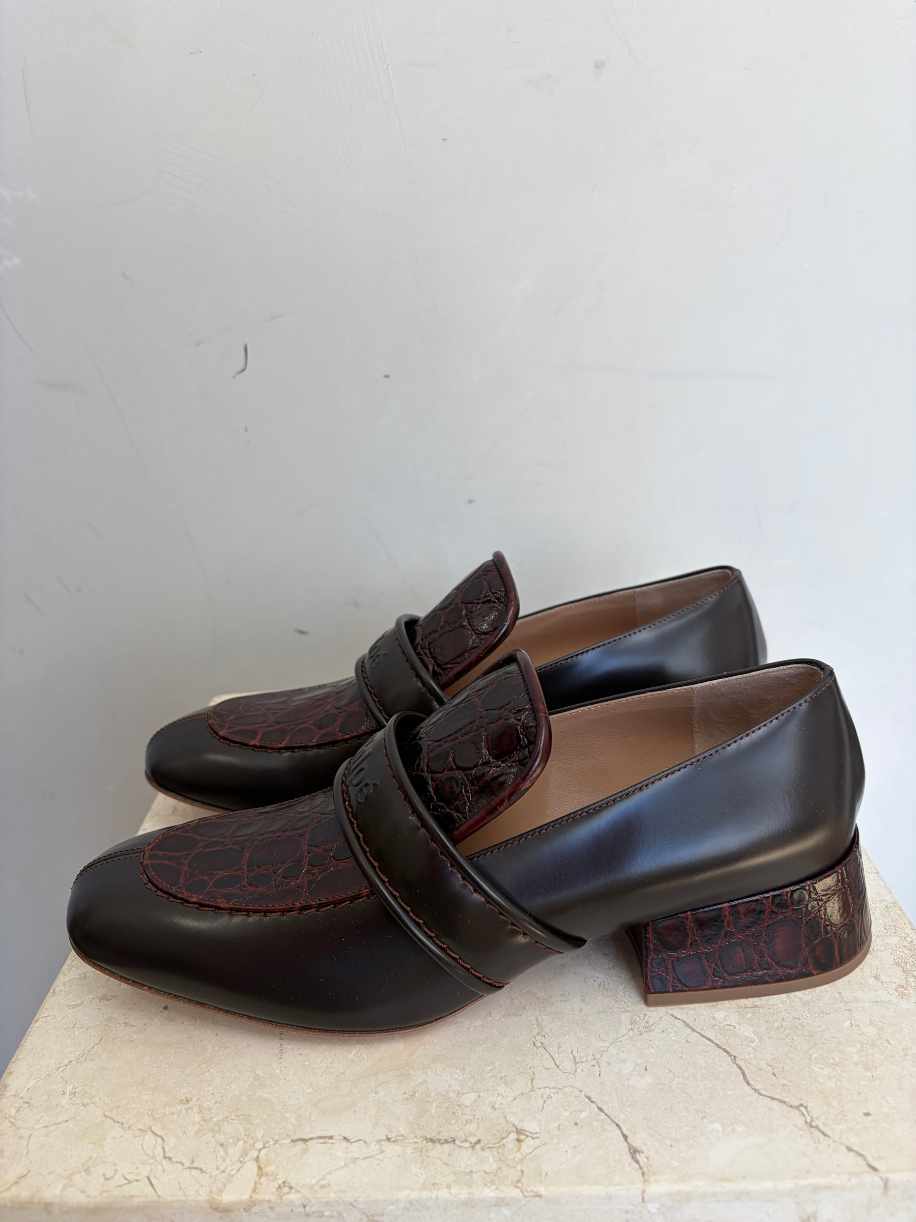 Chloé Brown Cross Embossed Leather Heeled Loafer, 39