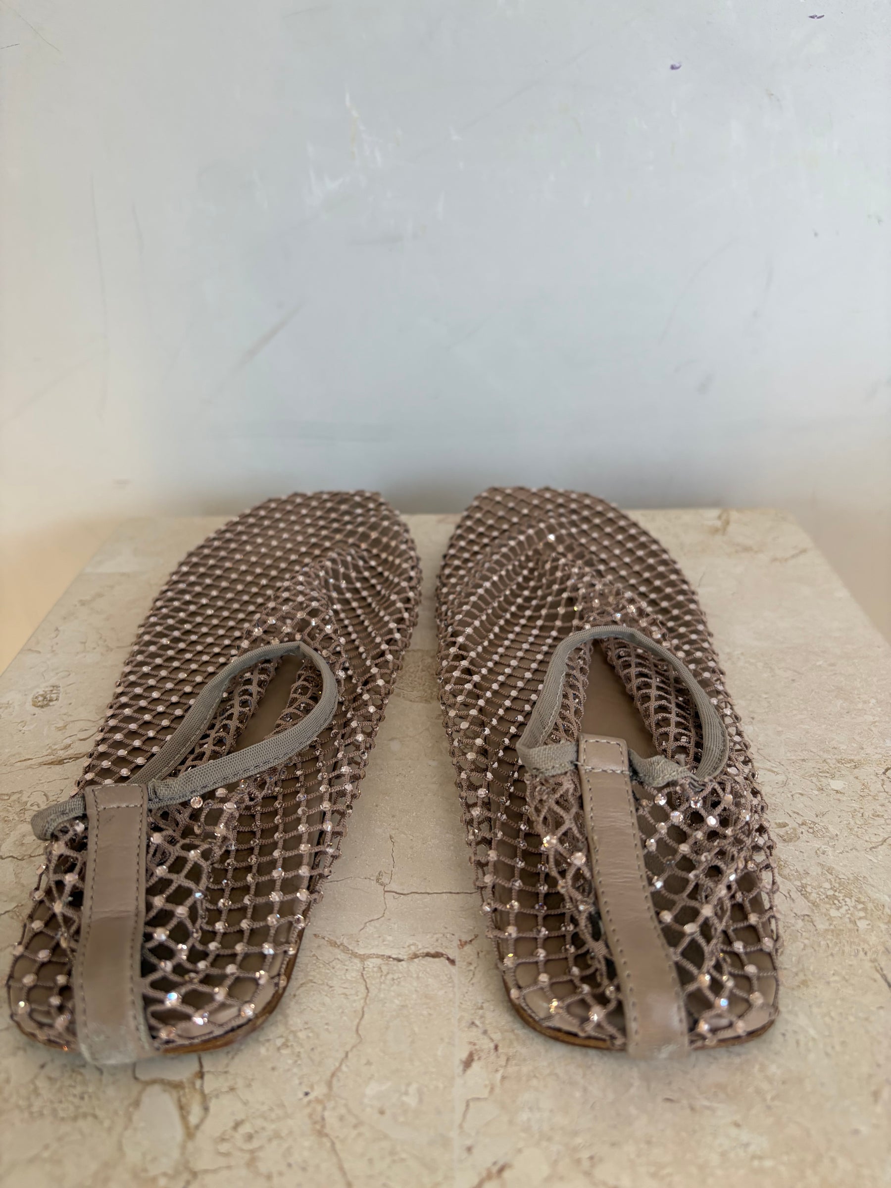 Christopher Esber Minette Mesh Flats Flats In Shell, 39