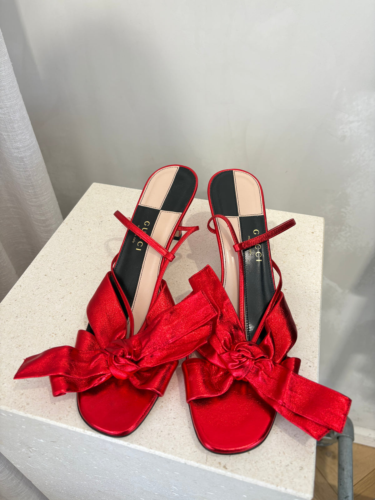 Gucci Red Metallic Bow Slingbacks, 40