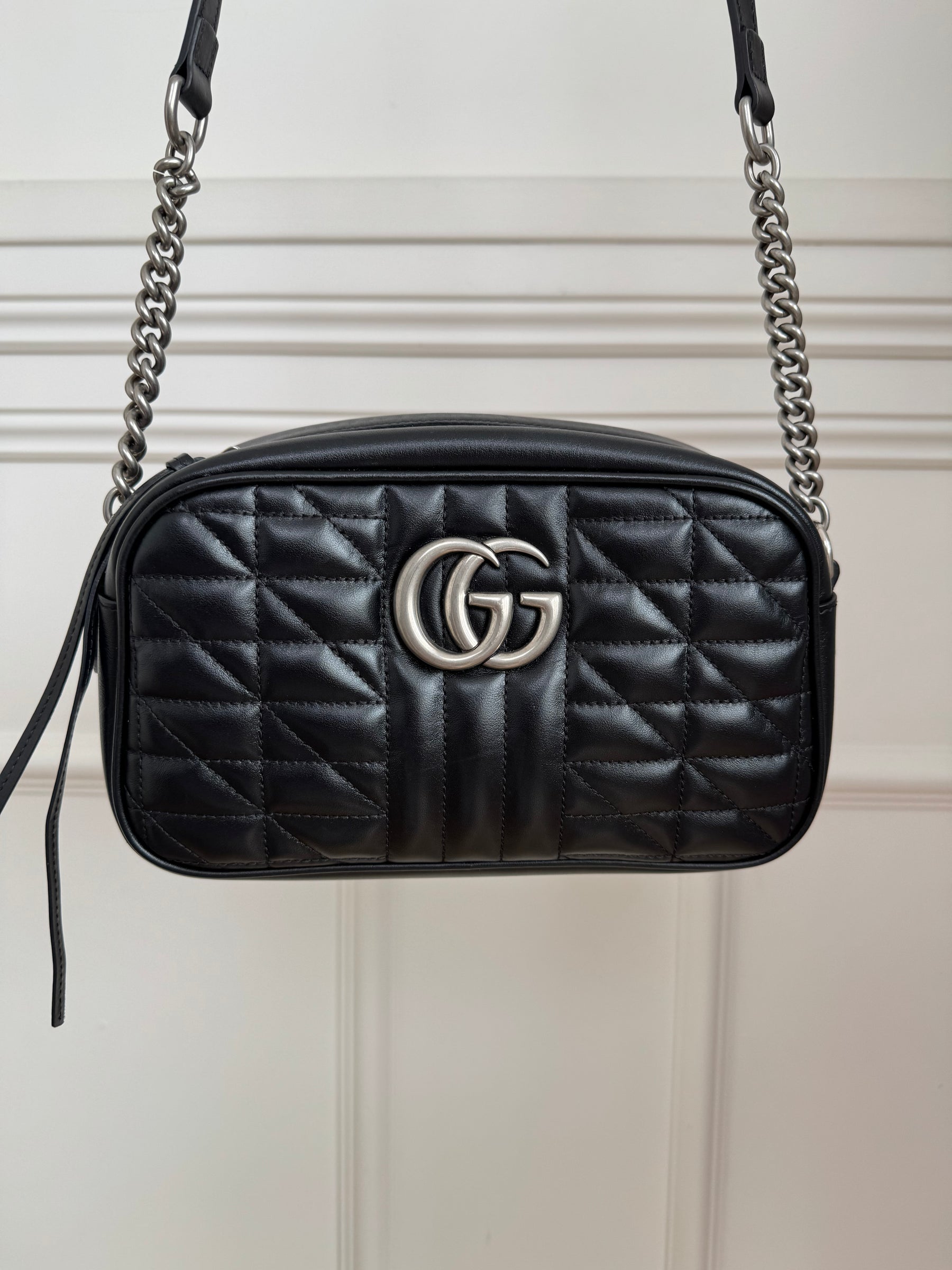 Gucci Black Leather Marmont Camera Bag