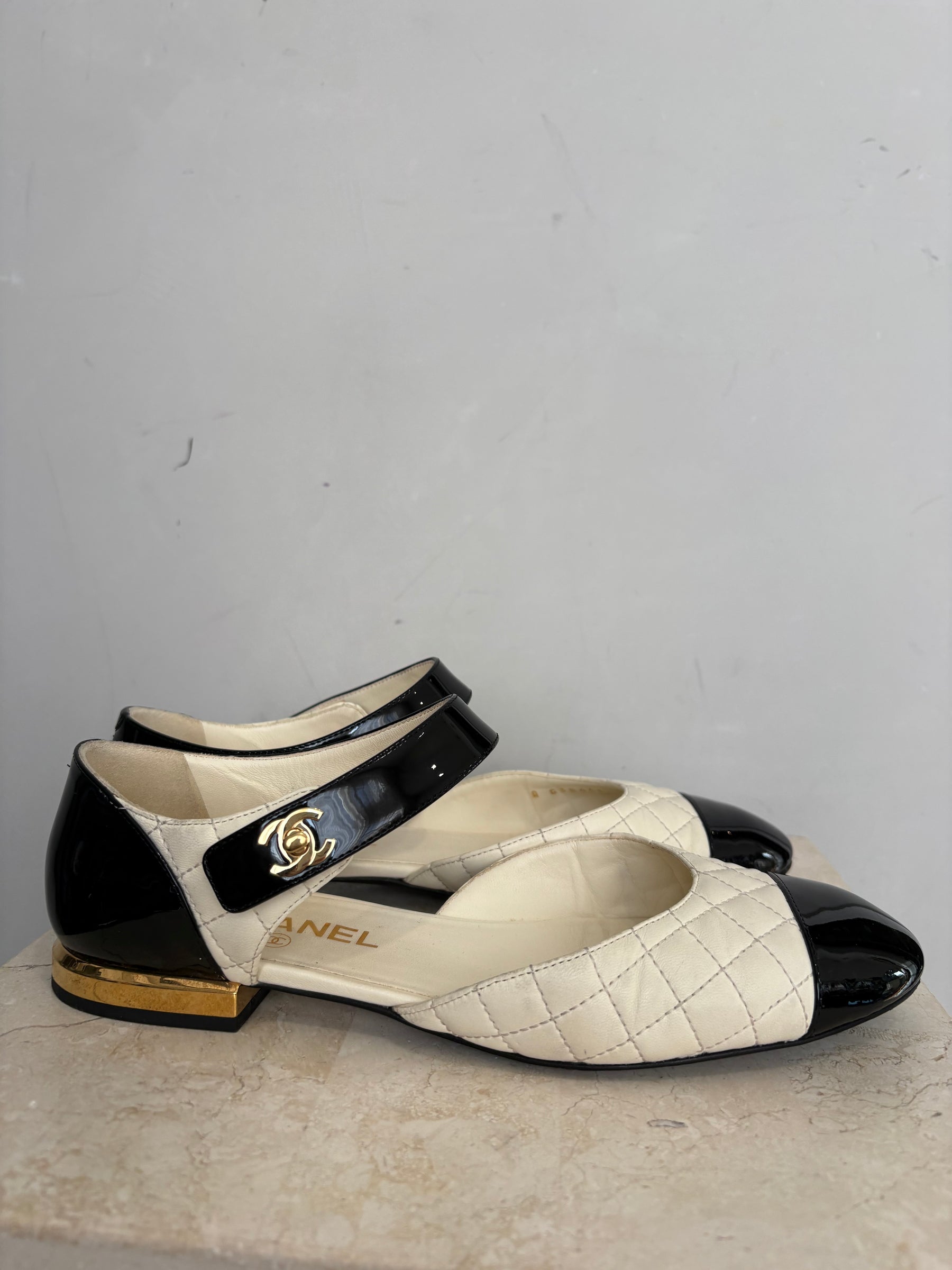 Chanel Lambskin and Patent Calfskin Ivory And Black Mary Jane Shoes, 39.5 C