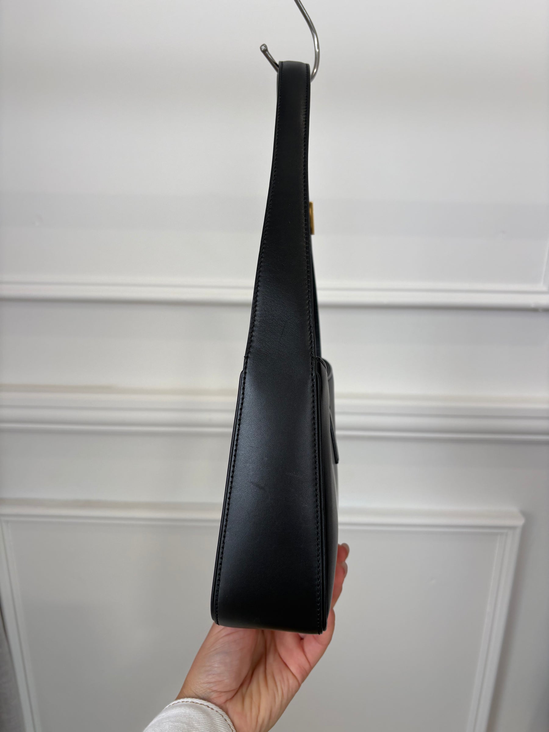 Saint Laurent Black Leather Lé 5 á 7 Shoulder Bag