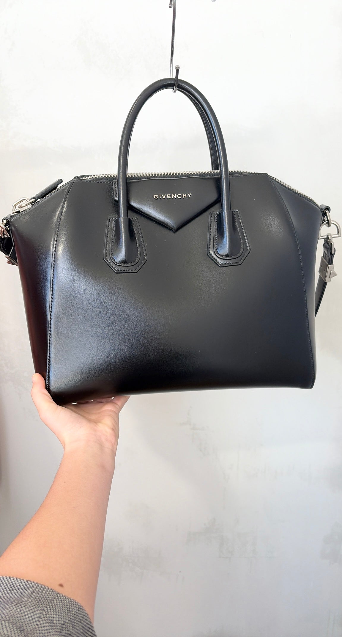 Givenchy Black Leather Large Antigona Bag