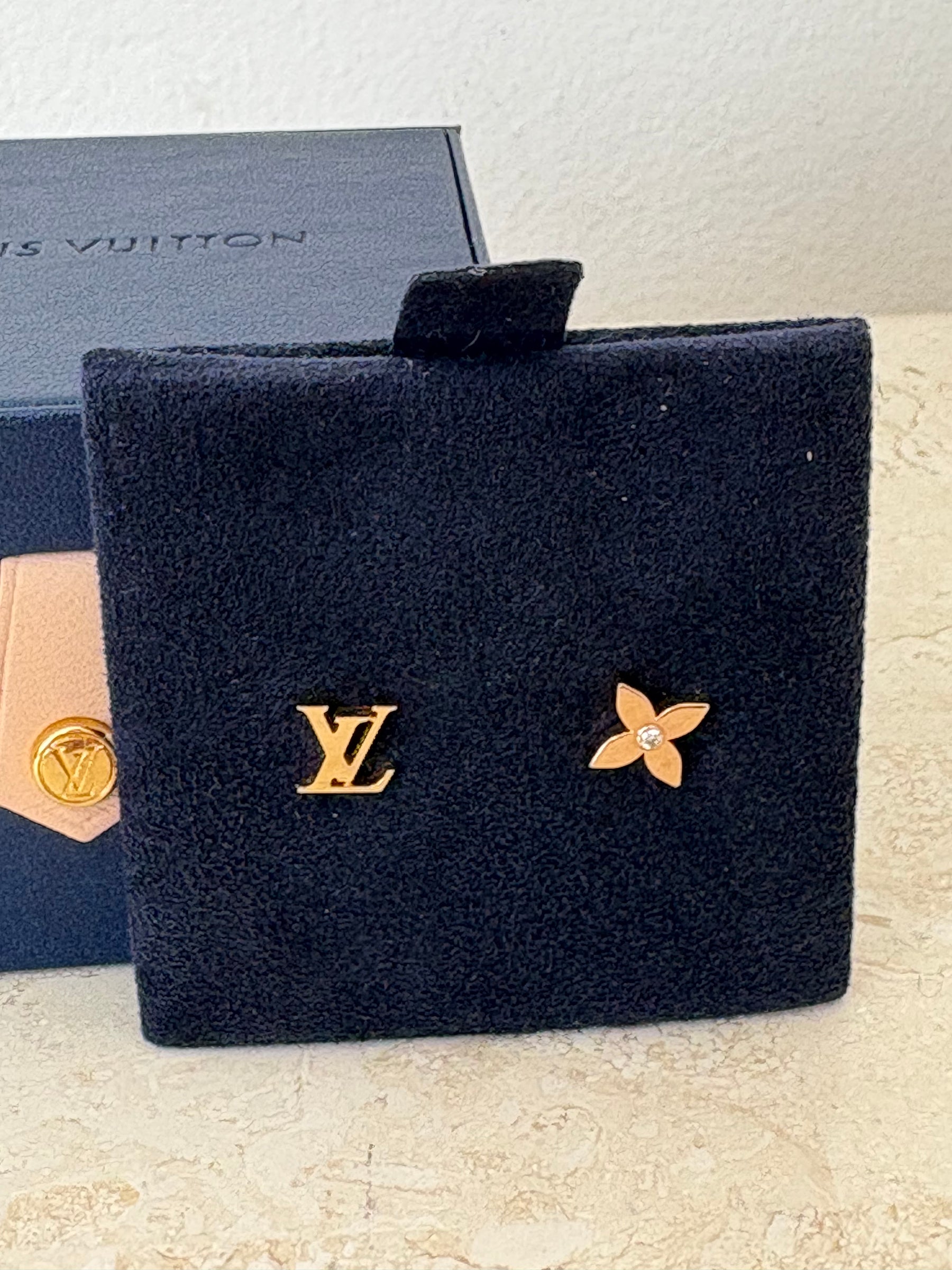 Louis Vuitton Idylle Blossom Reversible Stud, Yellow, Rose and White Gold with Diamond pair