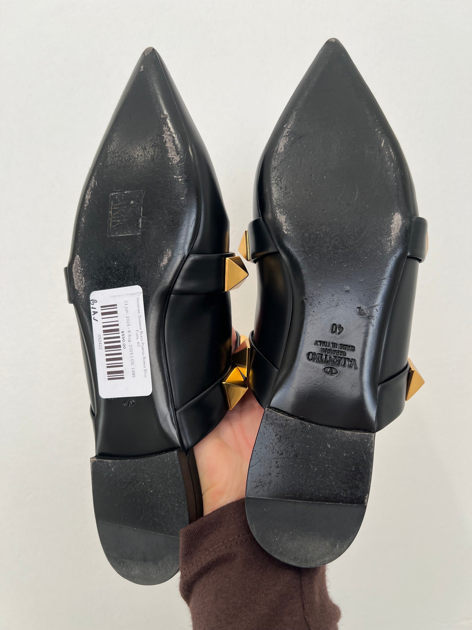 Valentino Garavani Black Pointed Roman Stud Flats, 40