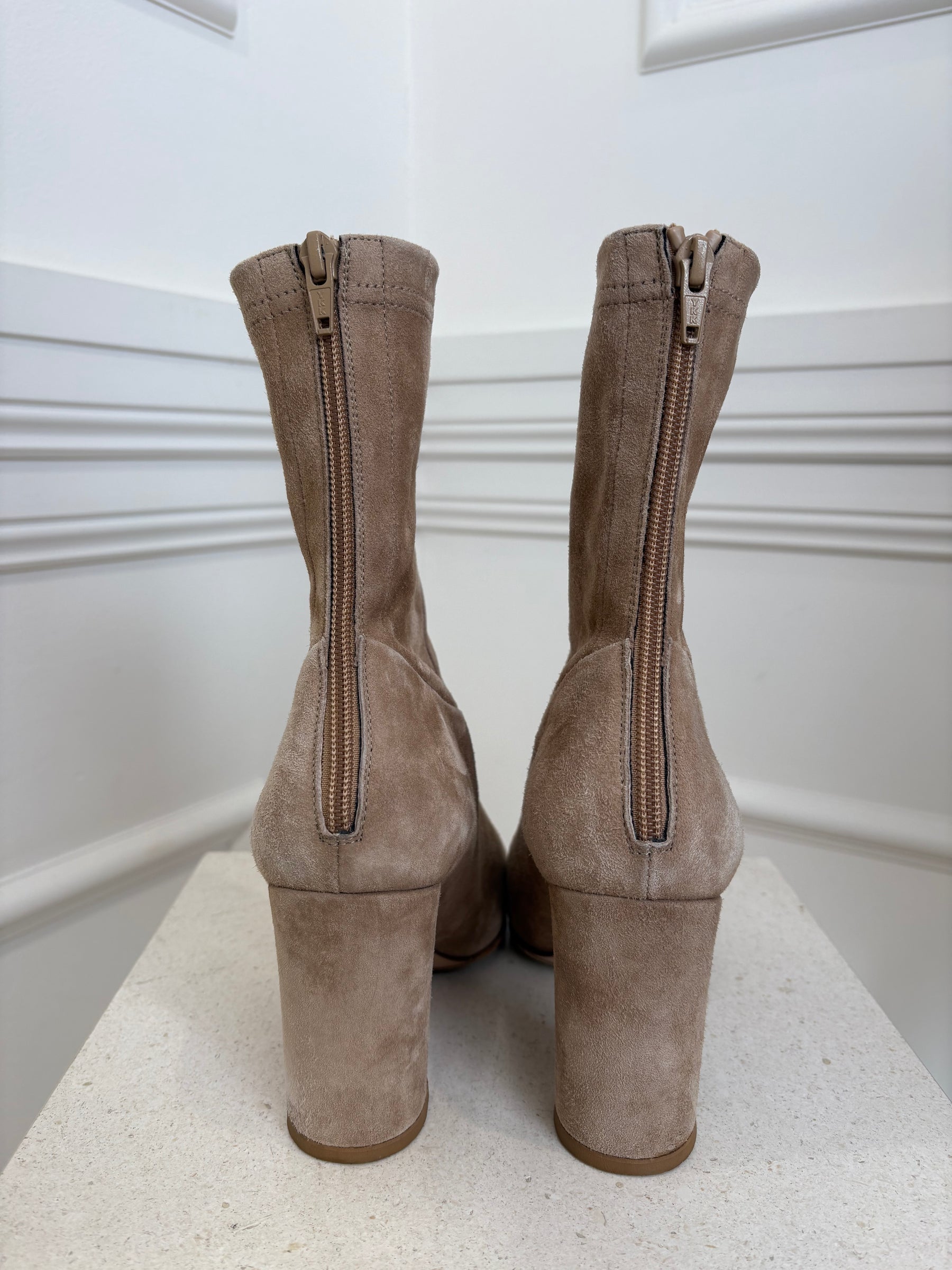 Scanlan Theodore Beige Suede Heeled Ankle Boots, 38