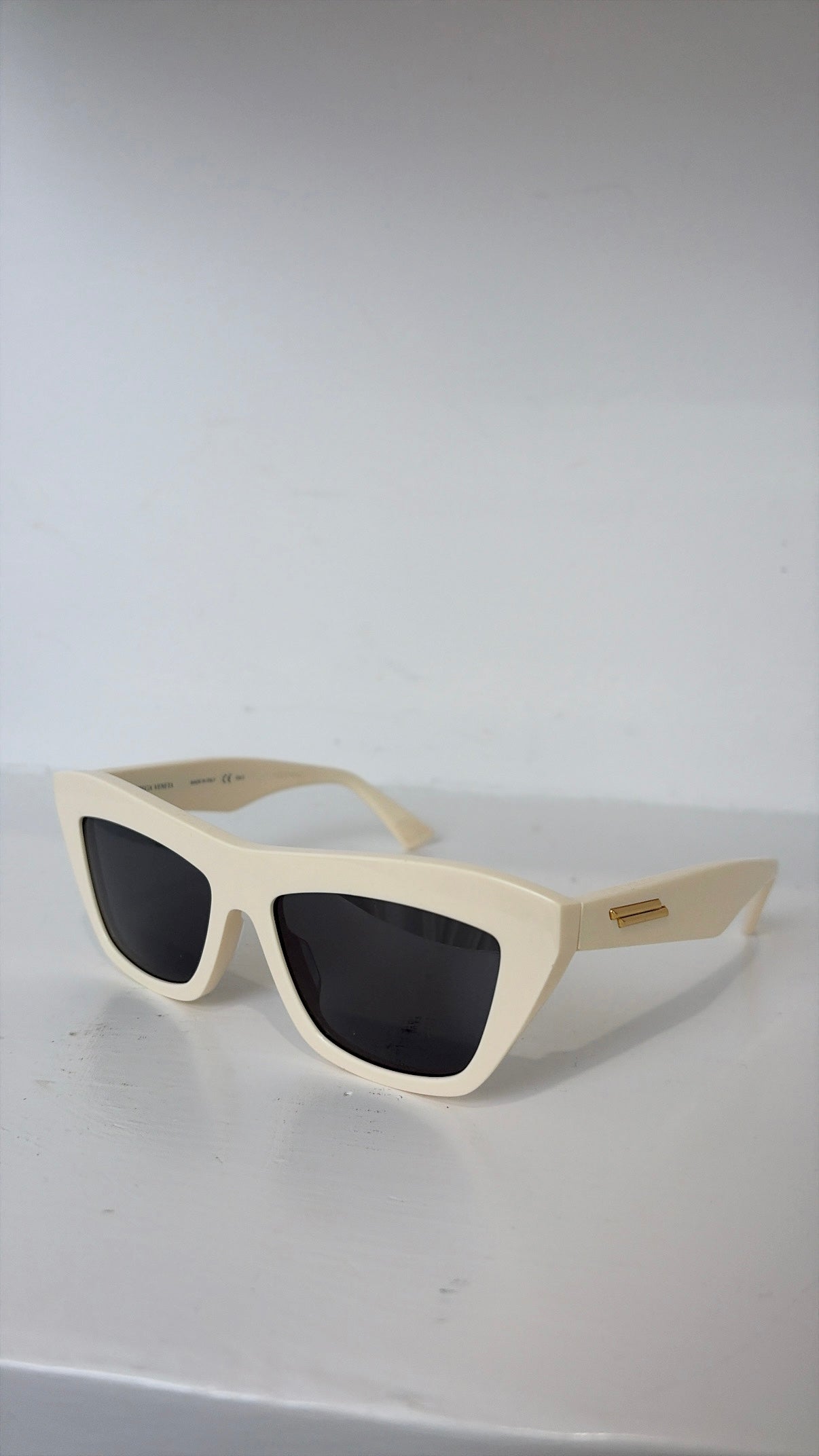 Bottega Veneta Cream Cat Eye Sunglasses