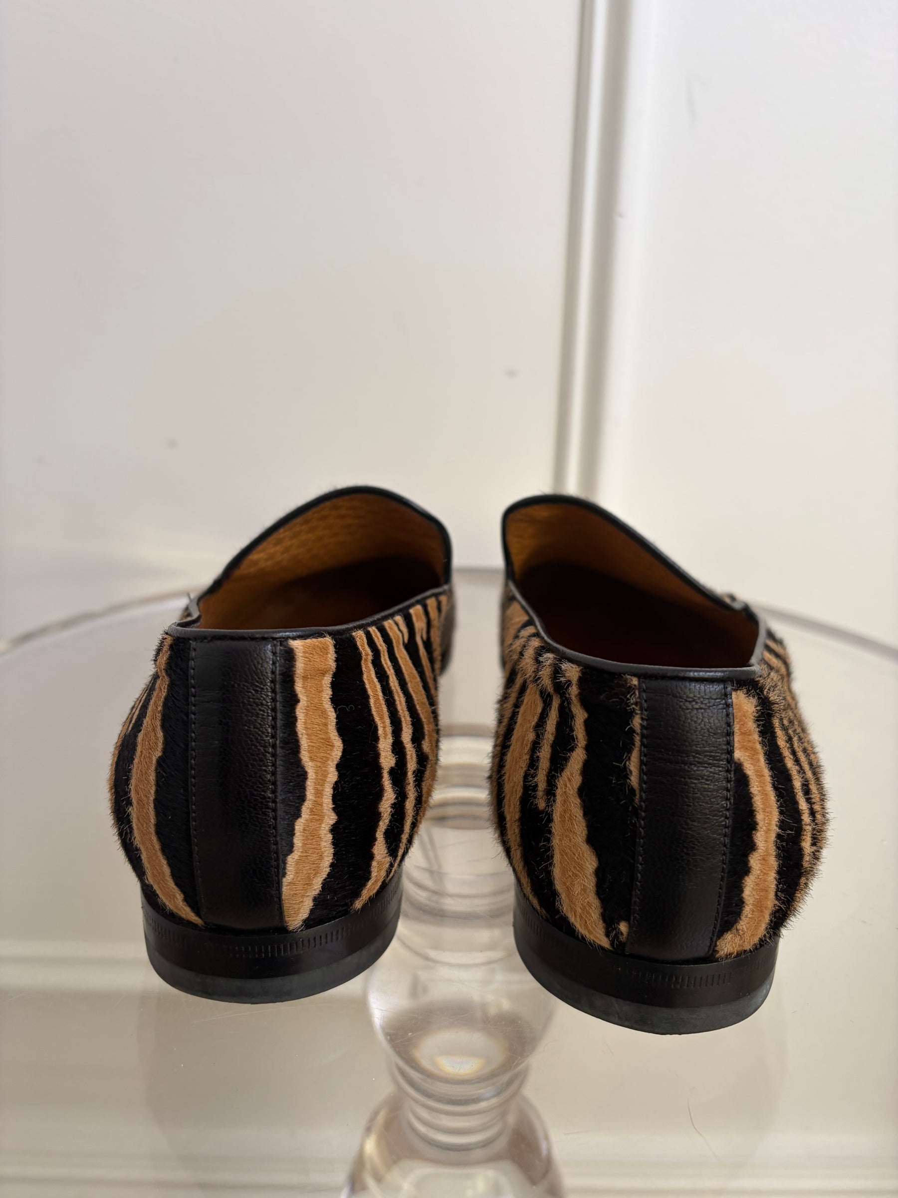 Gucci Black and Brown Ponyhair Tiger Print Loafer, 7 UK
