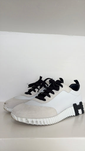 Hermès White Leather Bounce Sneaker with Black Details, 40