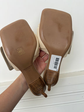 Jacquemus Beige Leather Padded Mules, 39