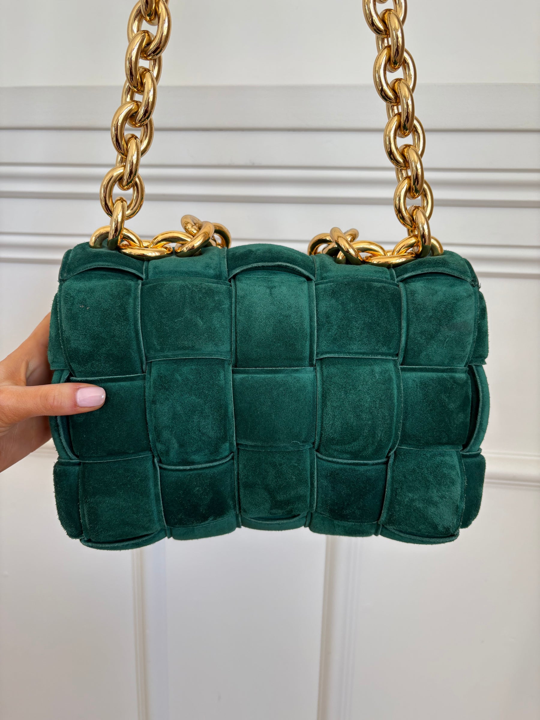 Bottega Veneta Suede Cassette Bag In Green