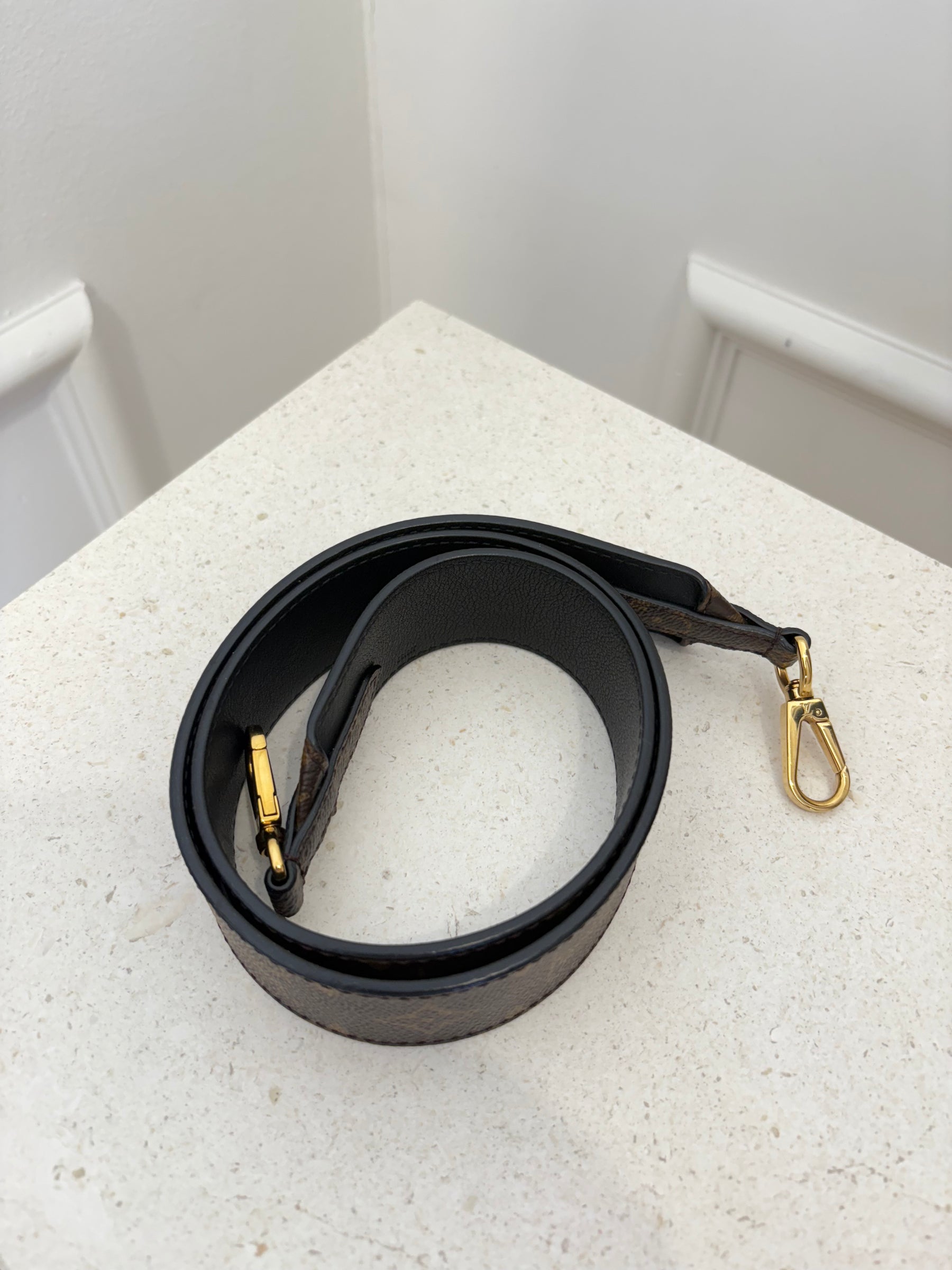 Louis Vuitton Bandoulière Monogram Strap