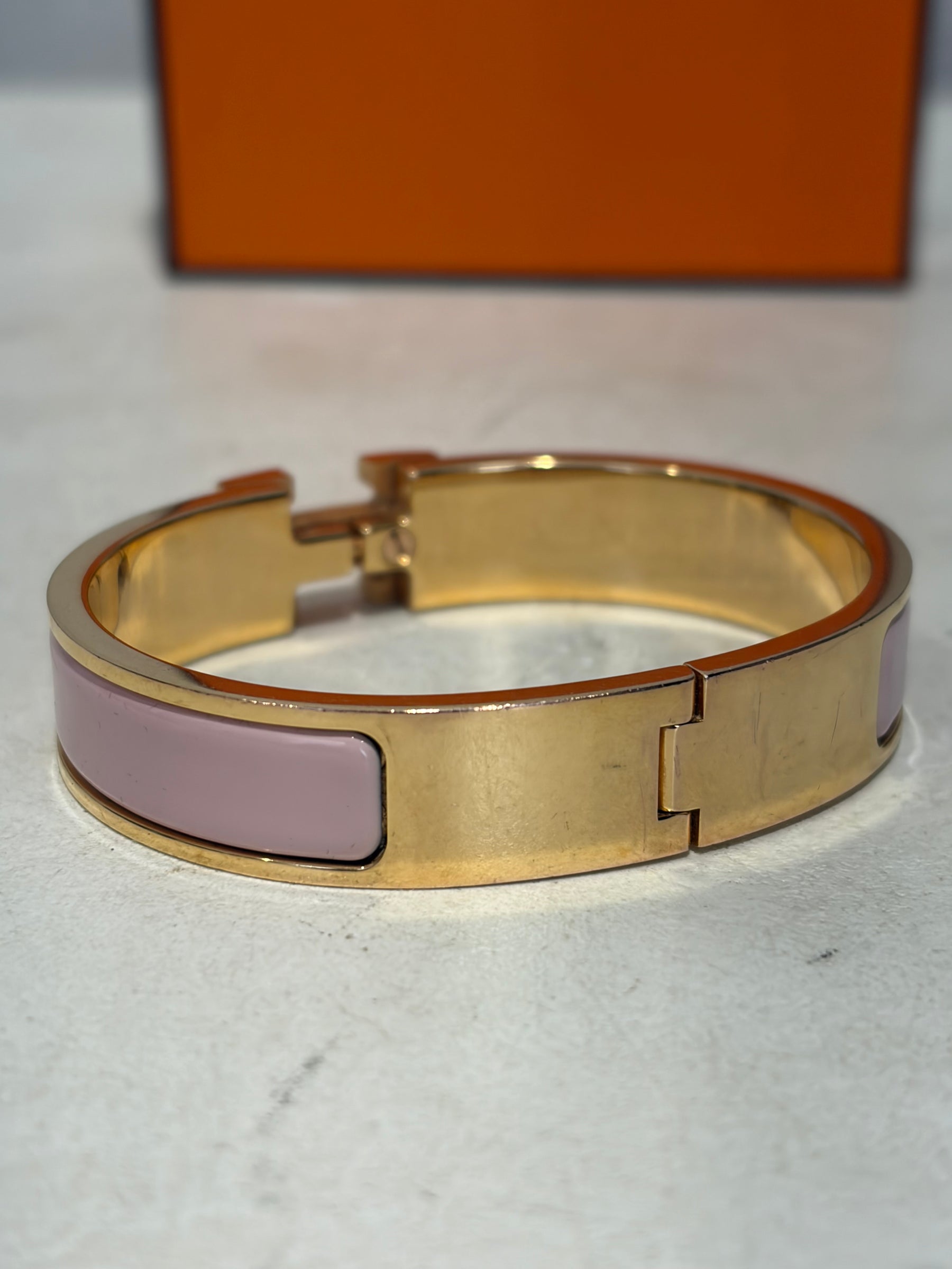 Hermès Clic H Bracelet Pink And Gold