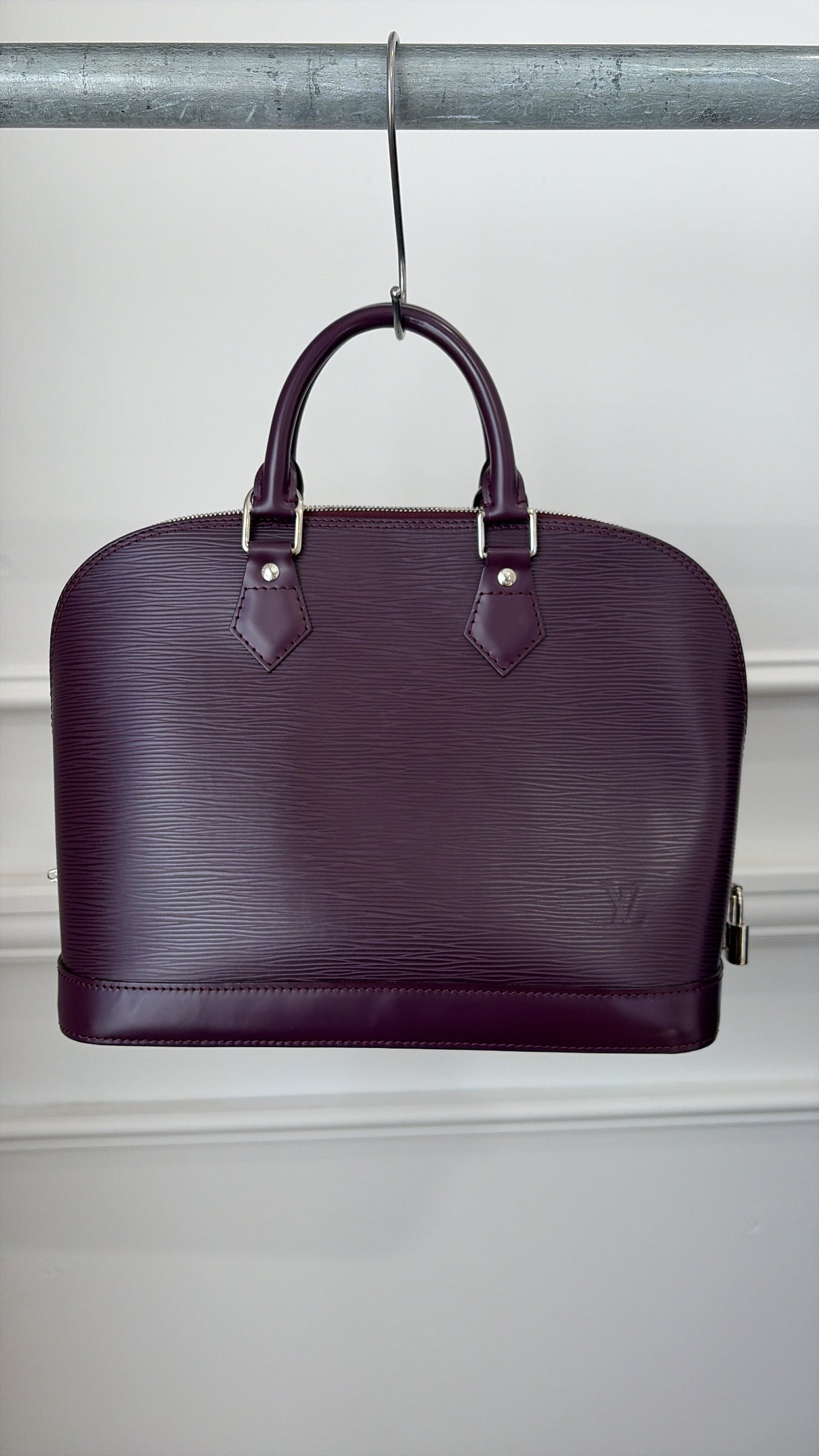 Louis Vuitton Aubergine Epi Leather Alma Bag MM