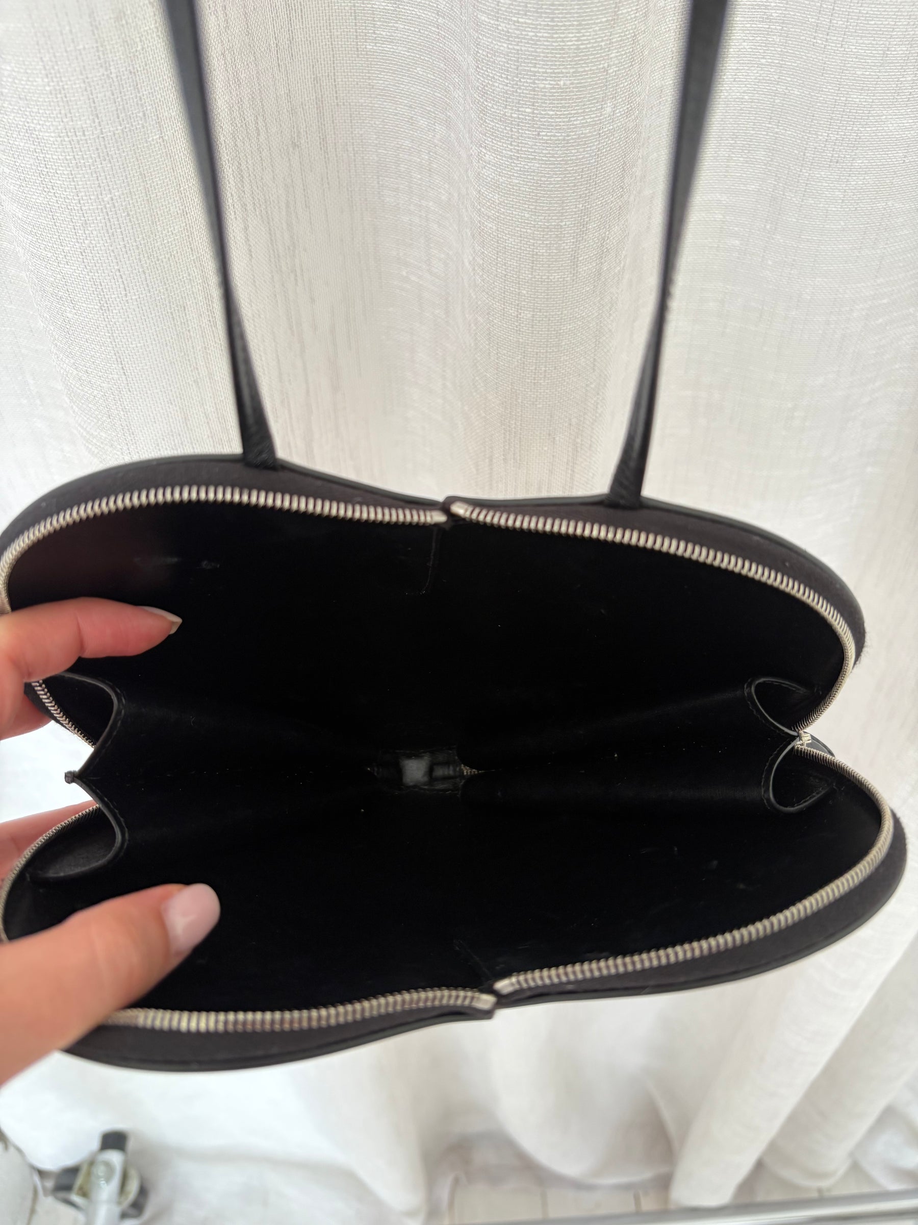 Alaïa Black Leather Le Coeur Shoulder bag