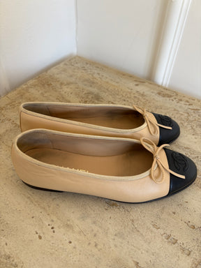 Chanel Beige and Black Leather Ballet Flats, 35.5
