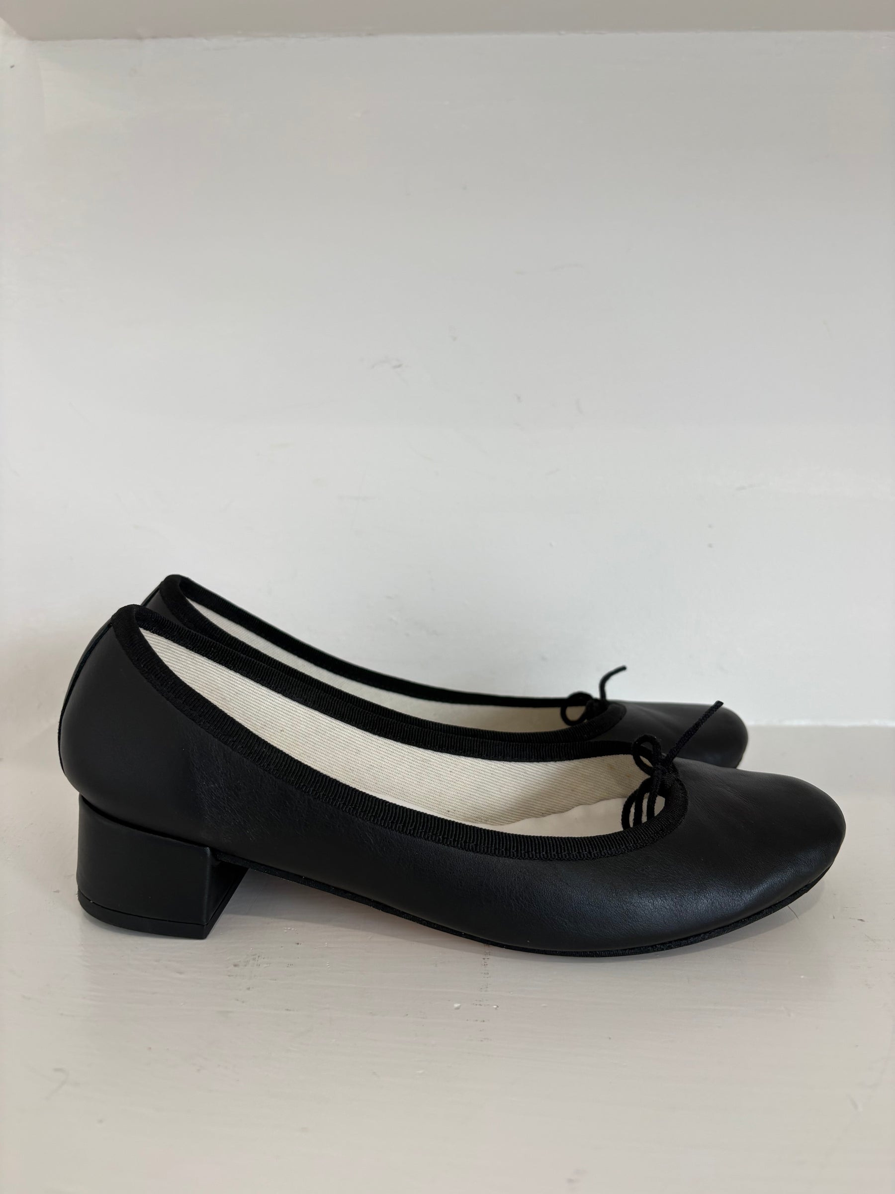 Repetto Black Leather Ballet Flats With Heel, 38