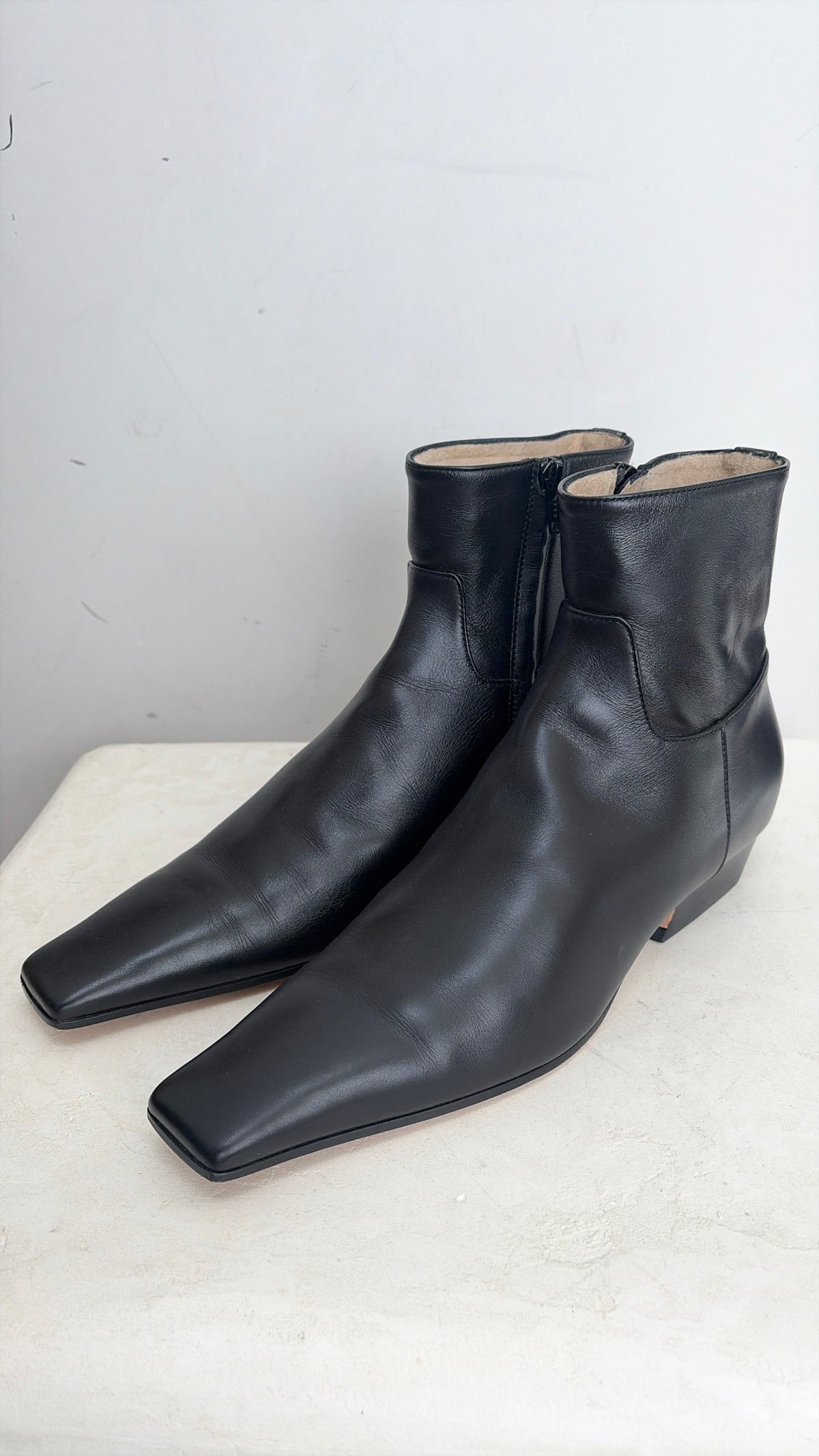 Khaite Black Leather ankle Boots, 39.5