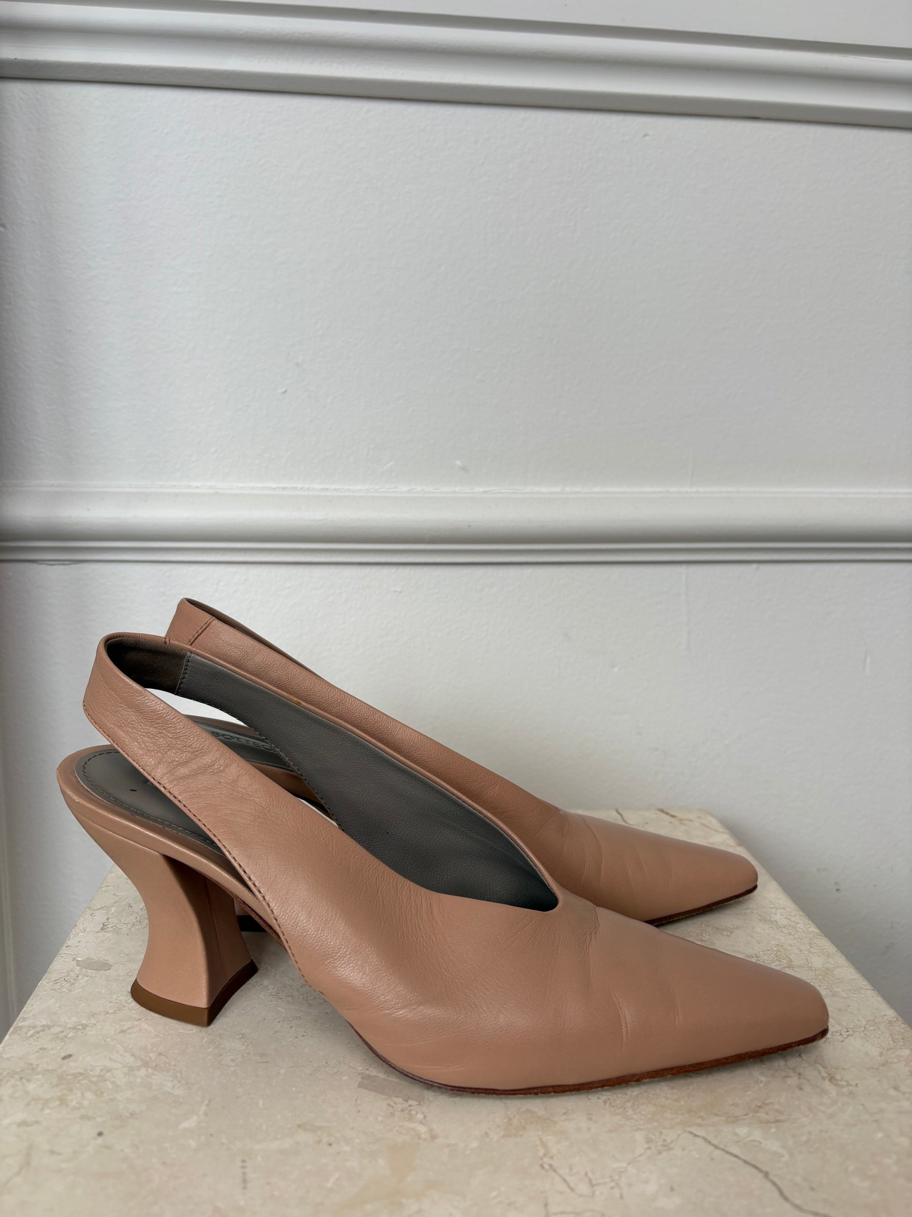 Bottega Veneta Beige Slingback Pumps, 38
