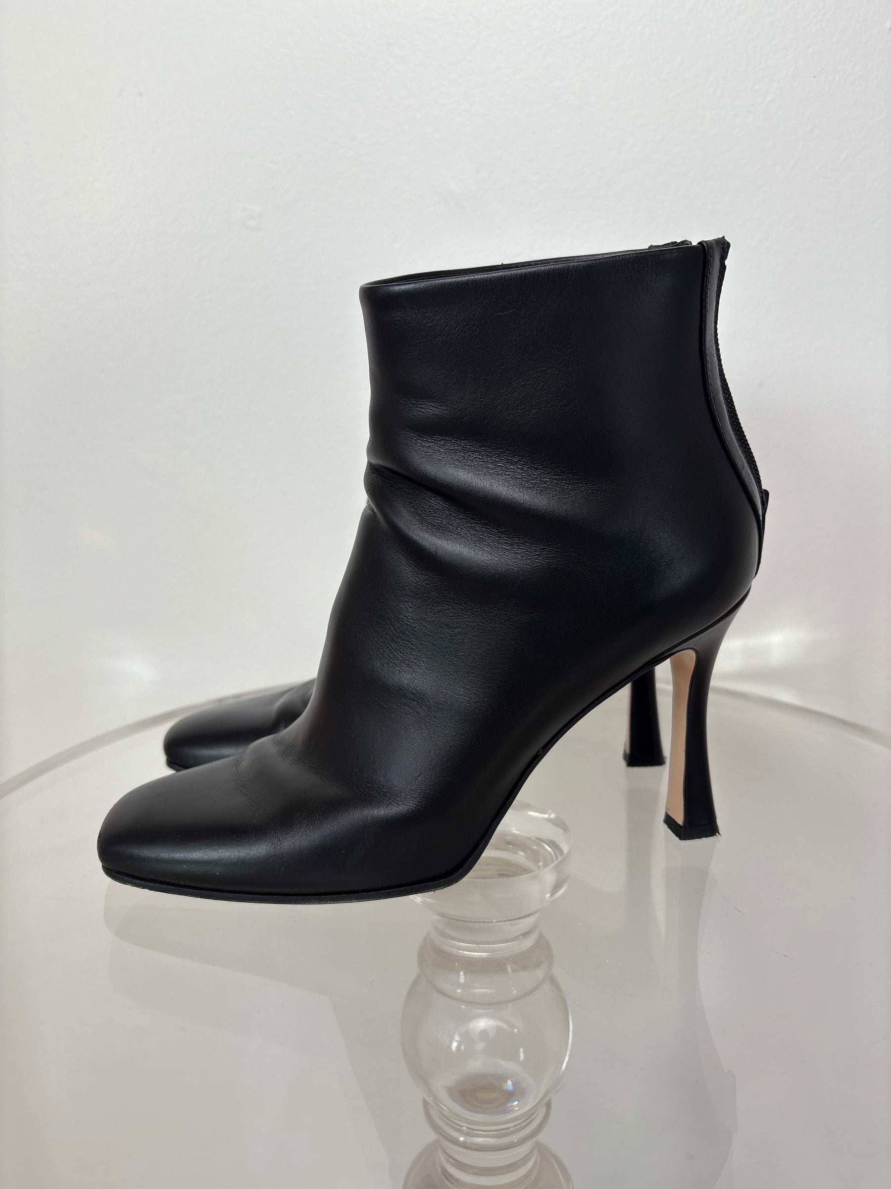 Scanlan Theodore Black Leather Heeled Ankle Boot, 40