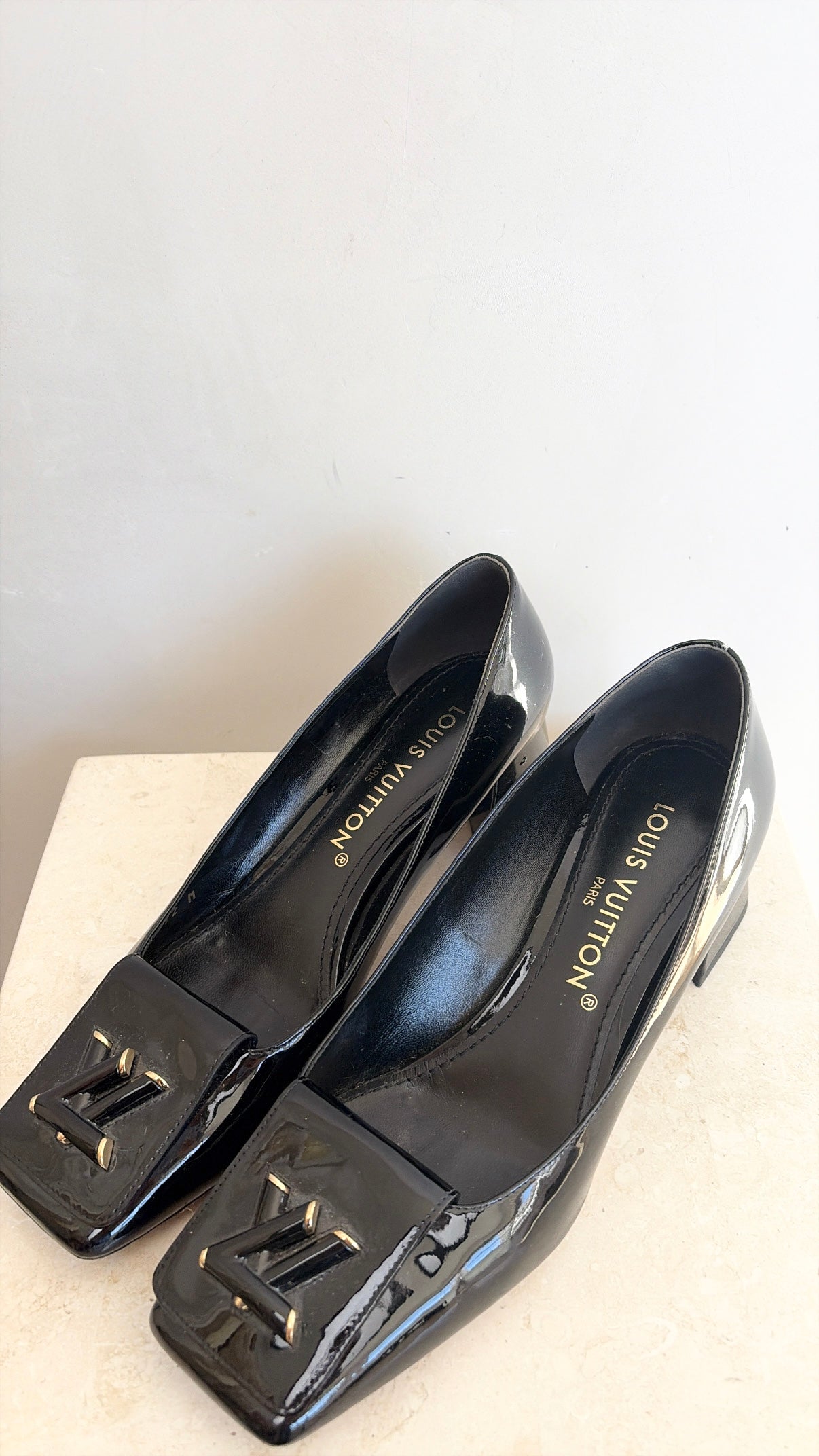 Louis Vuitton Black Patent Leather 'Shake' Pumps, 39