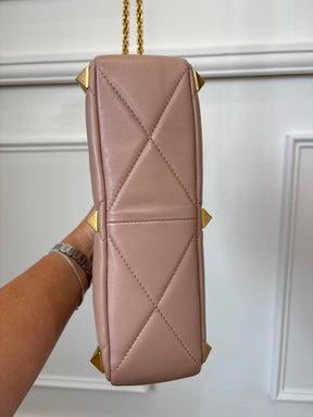 Valentino Garavani Roman Stud Leather Handbag With Shoulder Chain Blush