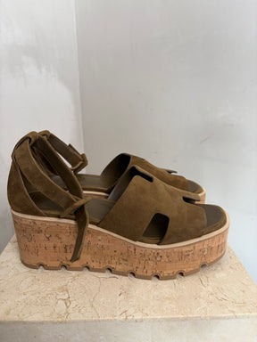 Hermès Khaki Suede Luce 30 Sandal, 39