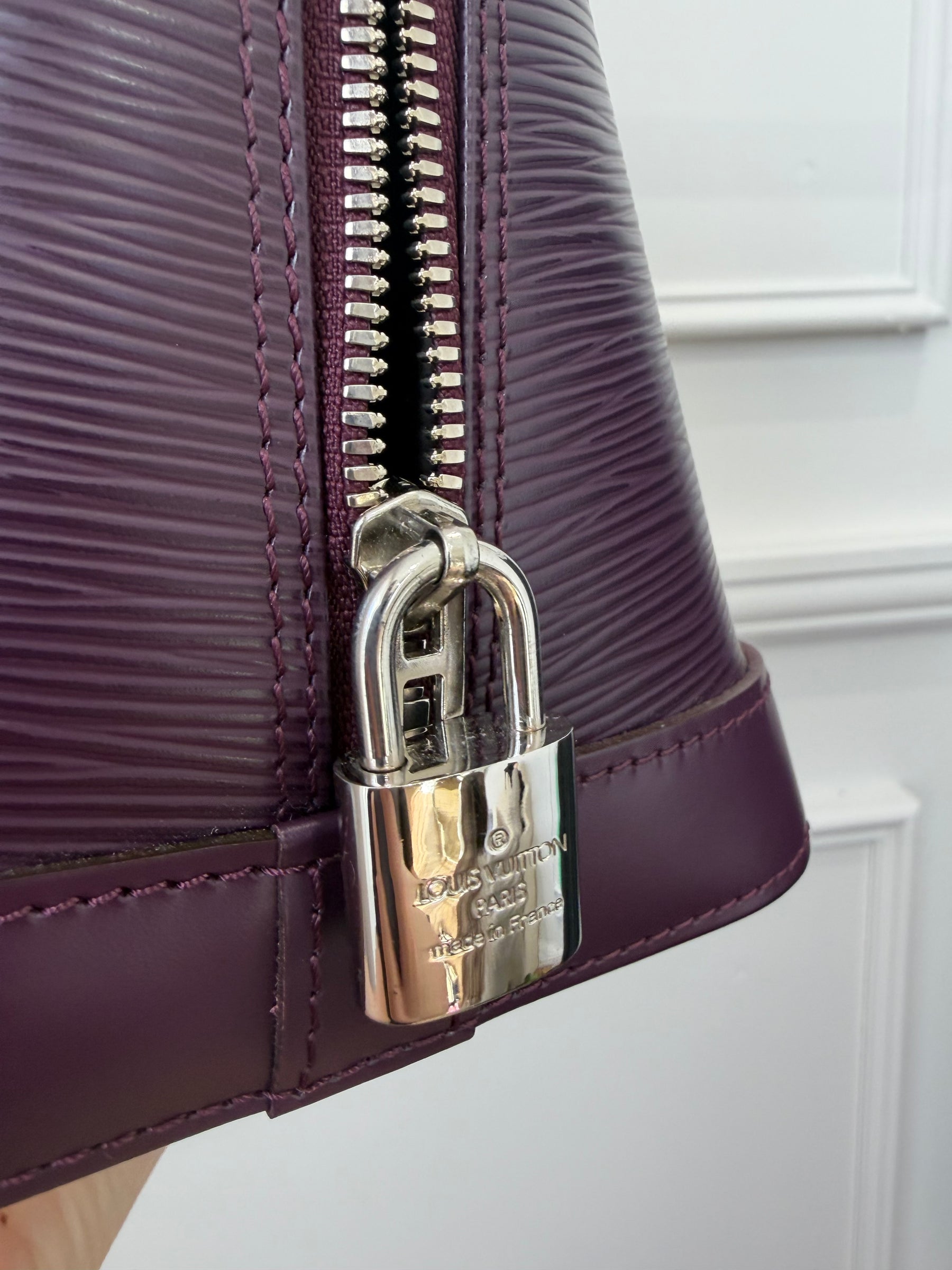 Louis Vuitton Aubergine Epi Leather Alma Bag MM