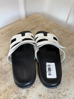 Hermès White Leather Chypre Sandals, 41