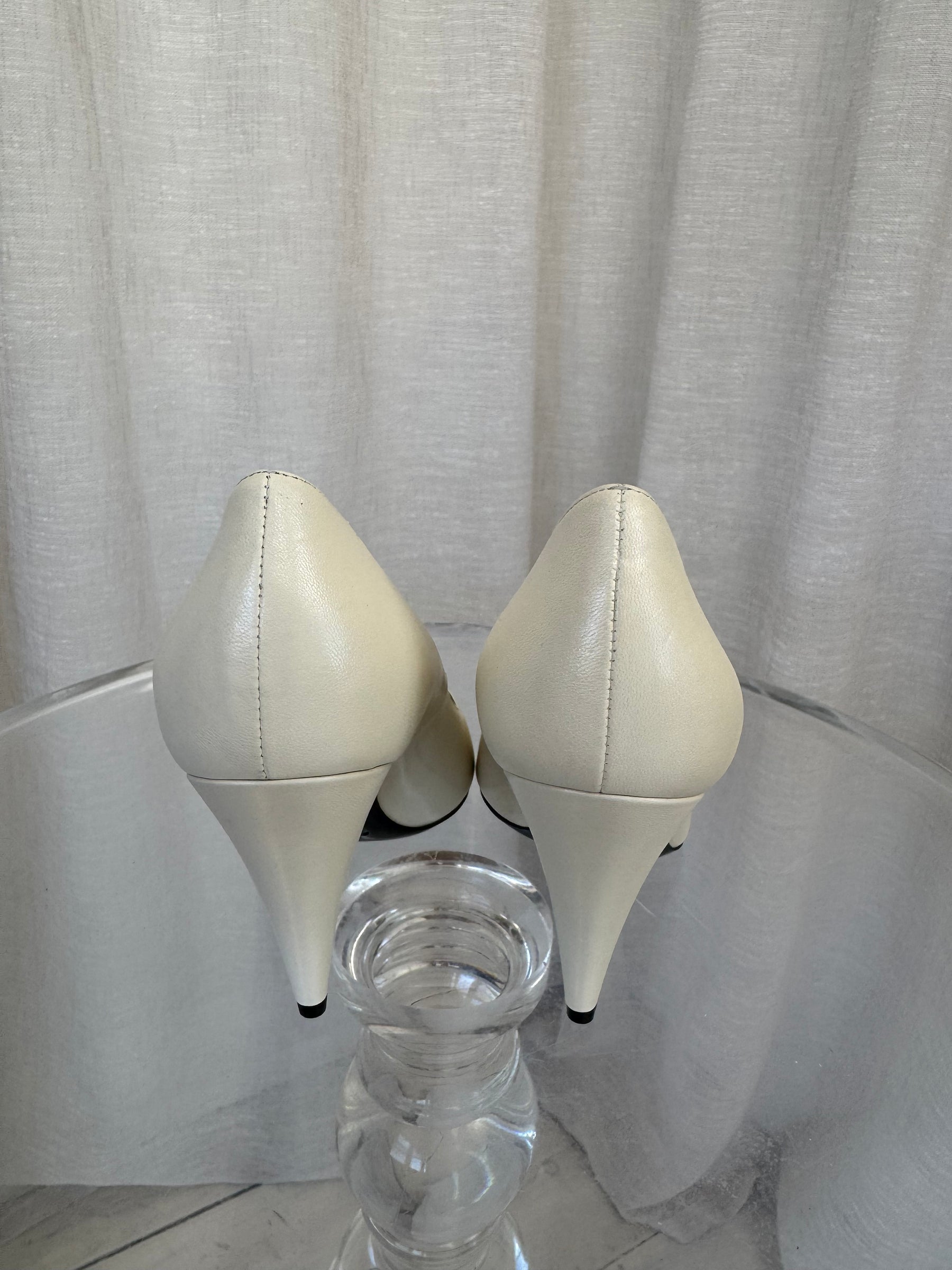 Saint Laurent Cream Leather Pointed Pumps, 37