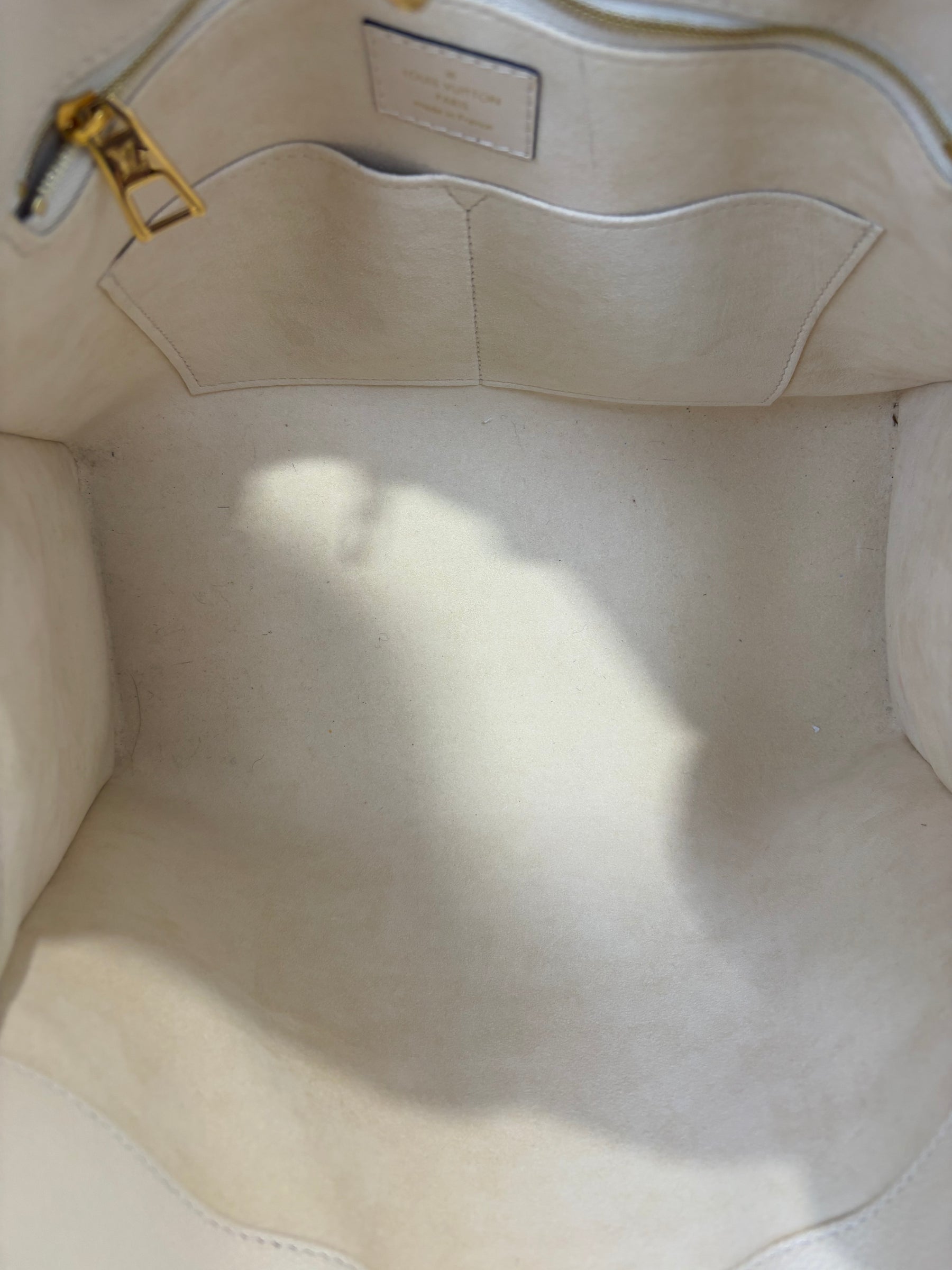 Louis Vuitton Cream Empreinte Leather On the Go MM Tote