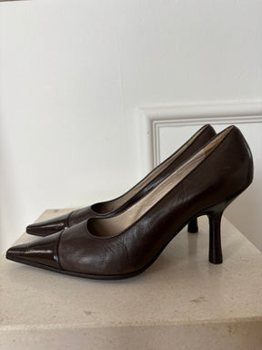 Chanel Brown Leather Pointed Pumps, 38.5