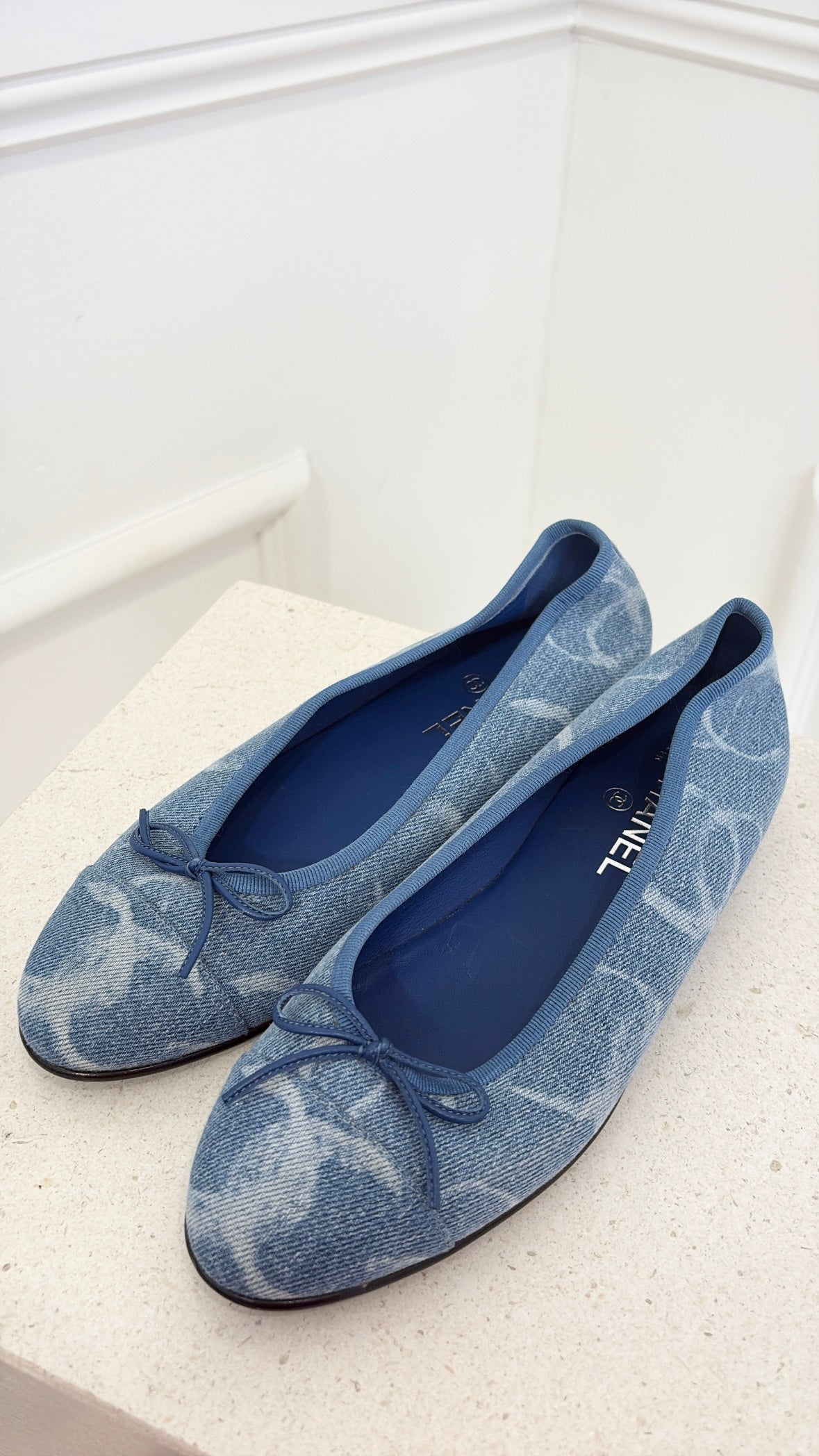 Chanel Blue Denim CC Logo Ballerinas, 39