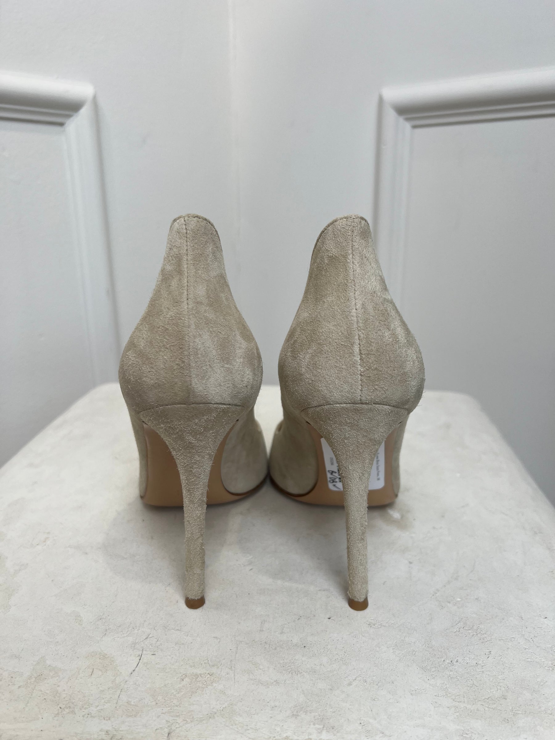Gianvito Rossi Ellipsis Beige Suede Pumps, 38