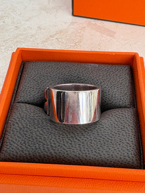 Hermès Silver Collier De Chien Ring, 52