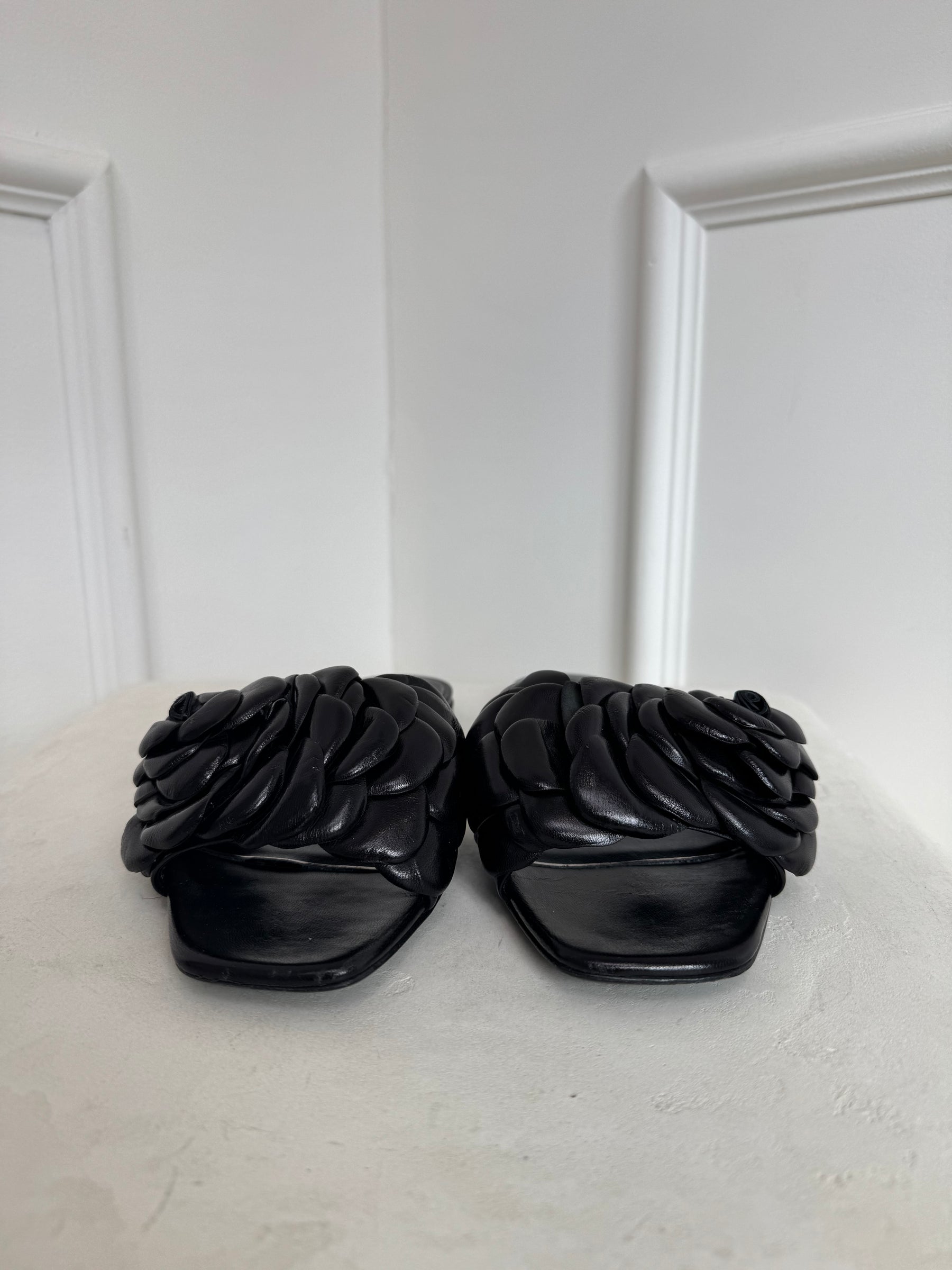 Valentino Black Leather Rose Atelier Slides, 39