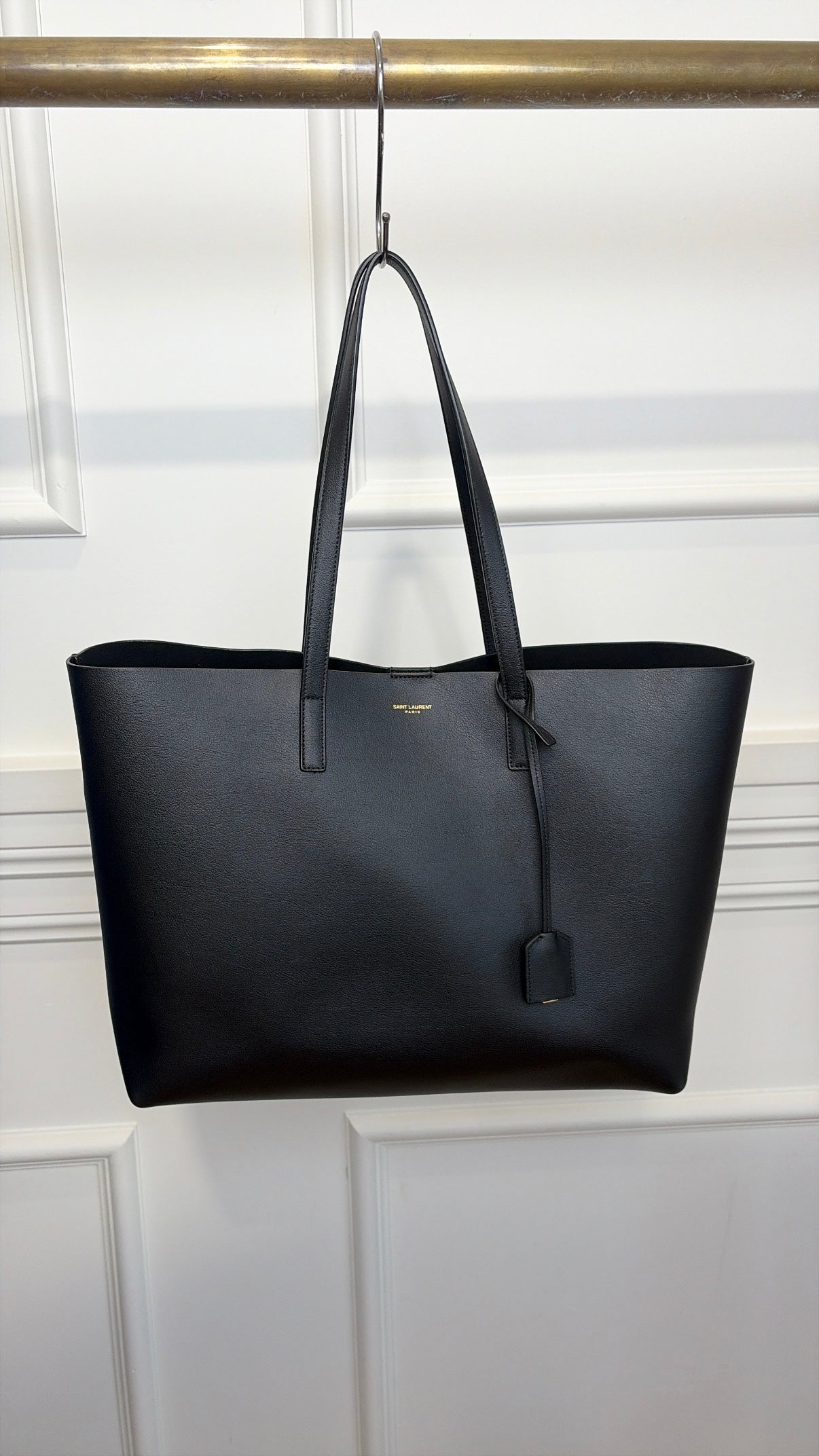Saint Laurent Shopping Tote In Black Leather