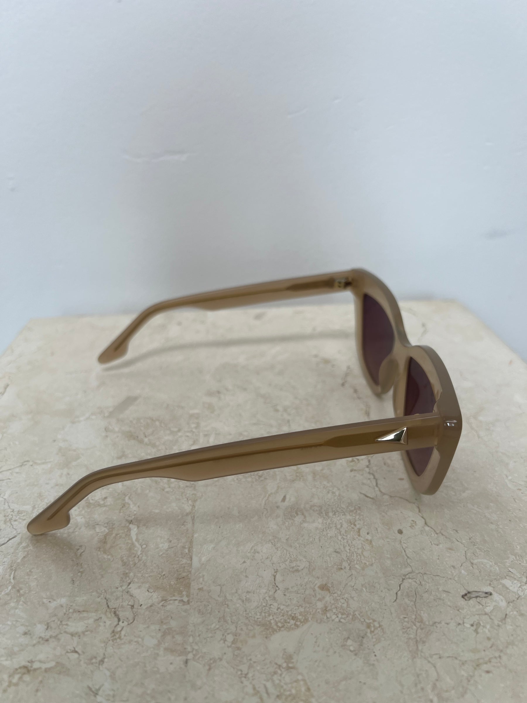 Scanlan Theodore Soft Cat Eye Sunglasses In Milky Nude