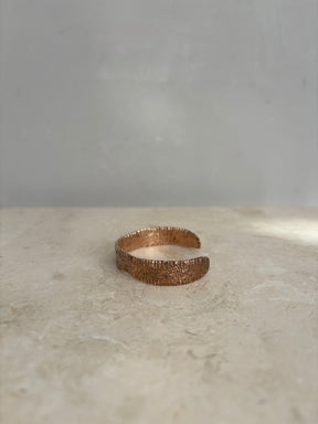 Lucy folk Anchovy Cuff In Rose Gold