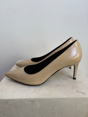 Saint Laurent Beige Patent Pumps, 39