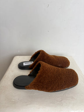 Camilla and Marc Tan Shearling Flat Mules, 40