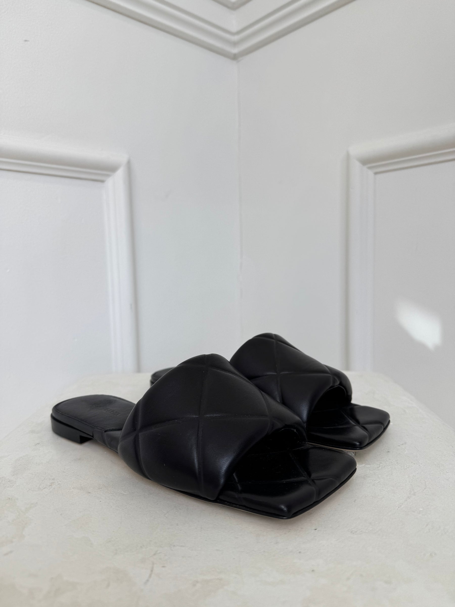 Bottega Veneta Black Padded Lido Slides, 38