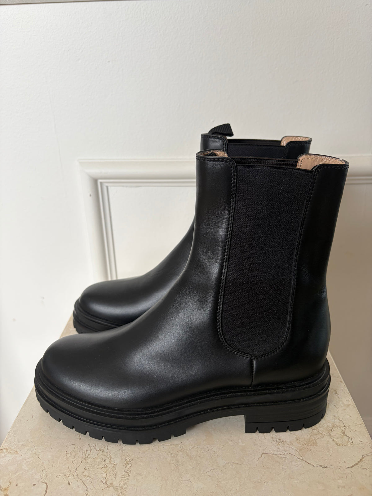 Gianvito Rossi Black Chelsea Boots, 37.5