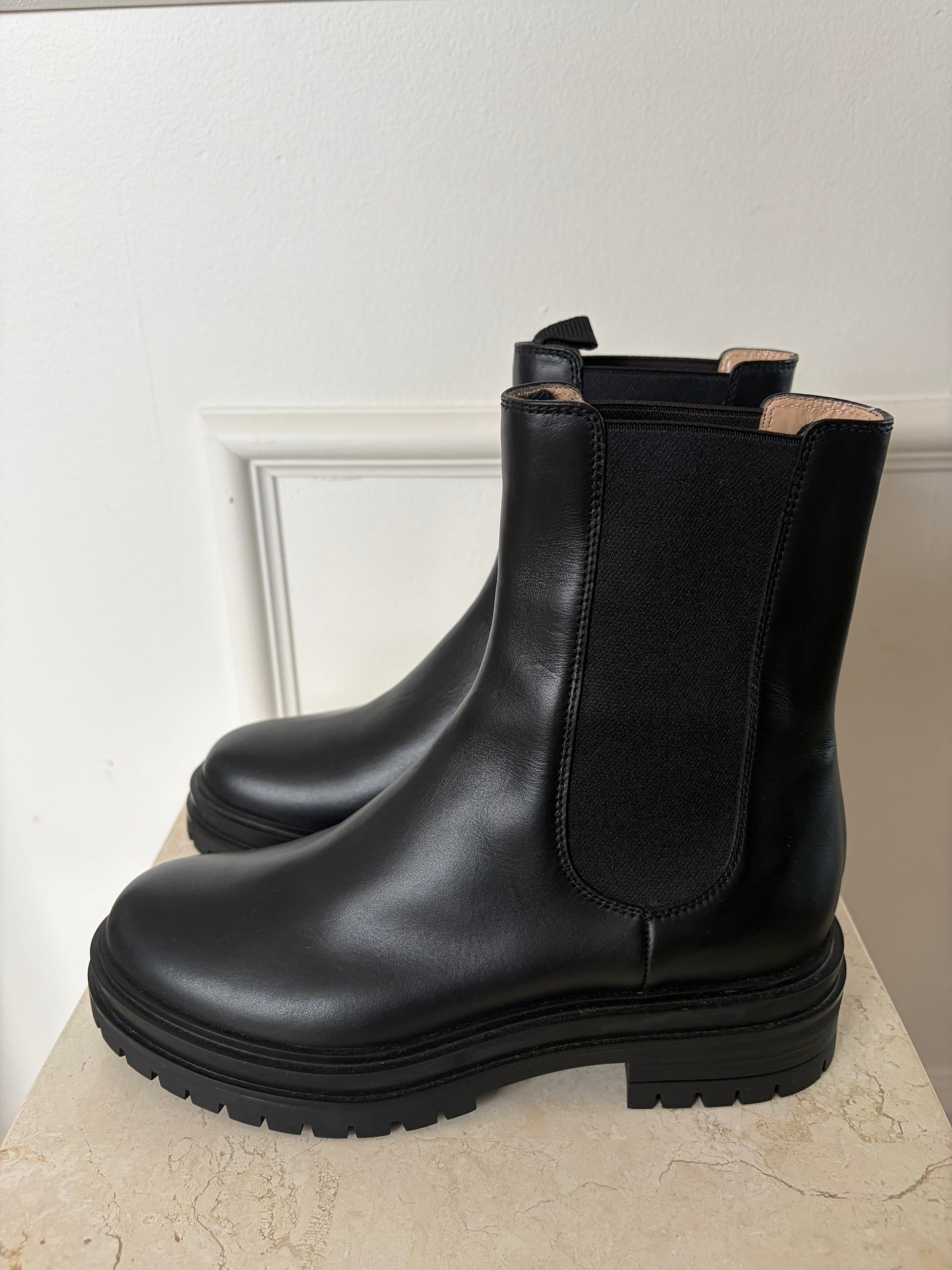 Gianvito Rossi Black Chelsea Boots, 37.5