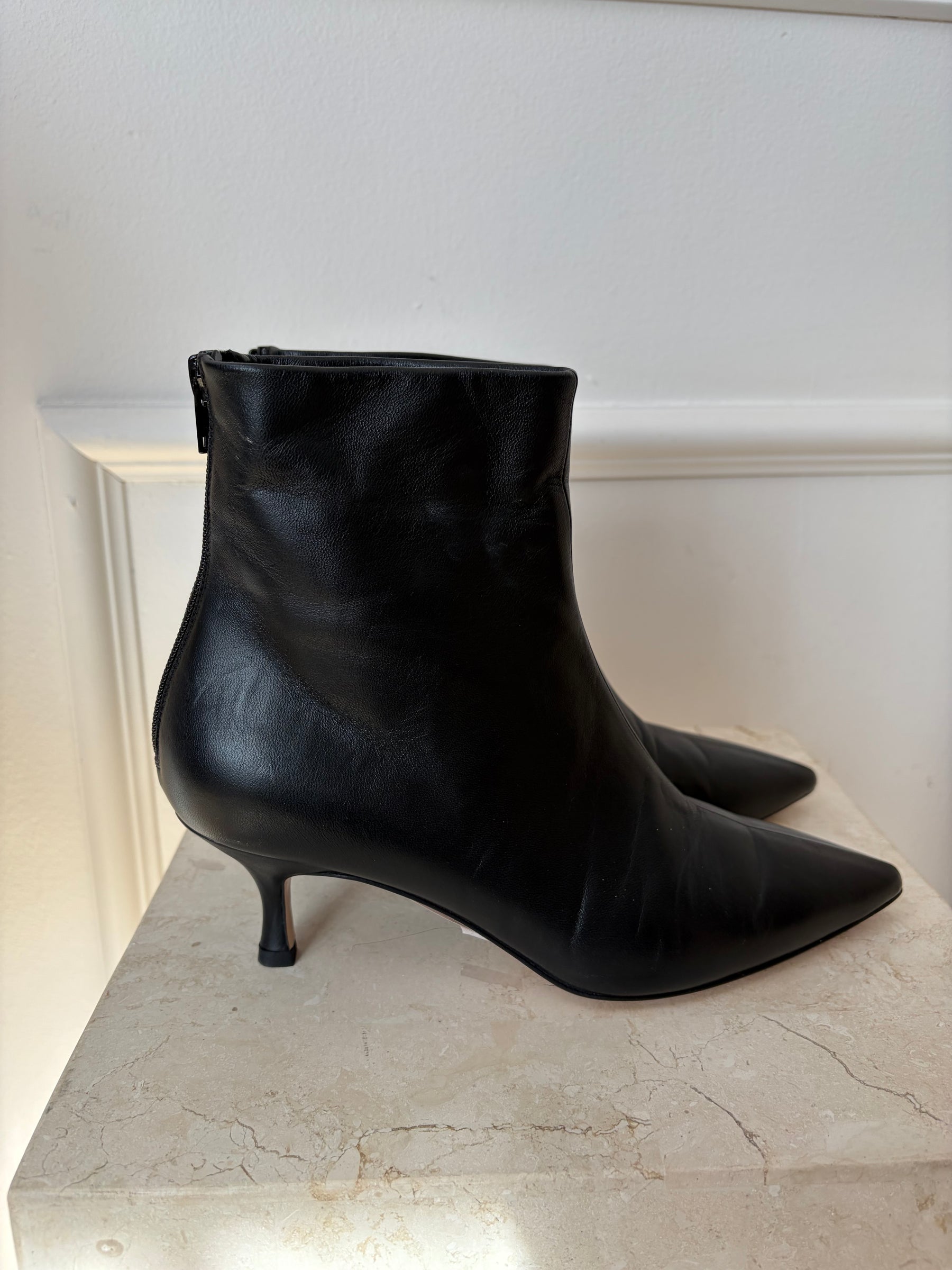 Scanlan Theodore Black Leather Pointed Ankle Boots, 37