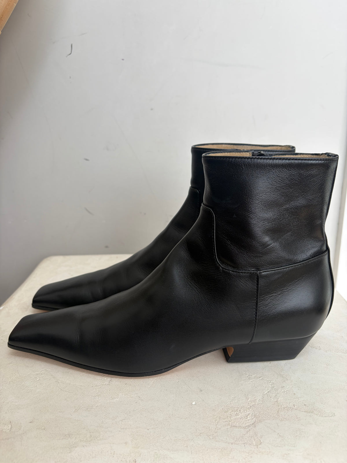 Khaite Black Leather ankle Boots, 39.5