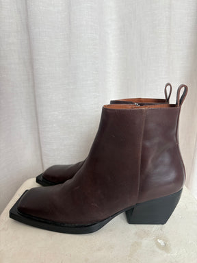 Camilla and Marc Elliana Square Toe Brown Leather Boots, 41