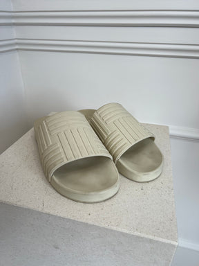 Bottega Veneta Cream Rubber Slides, 36