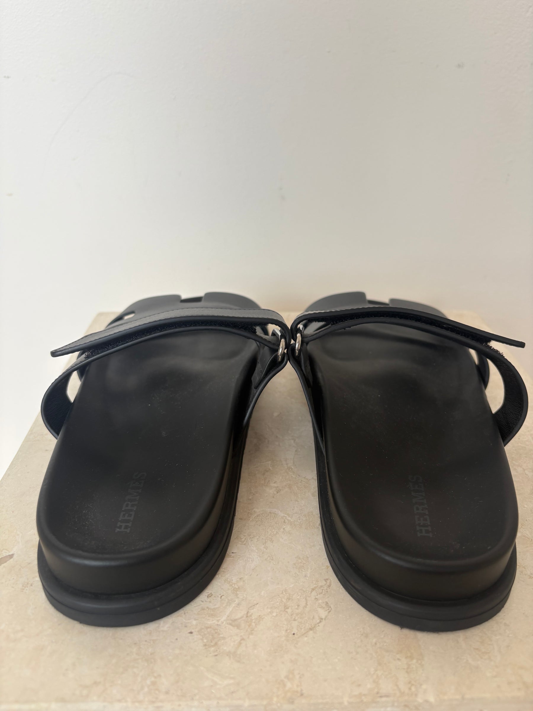 Hermes Chypre Sandals In Black, 38