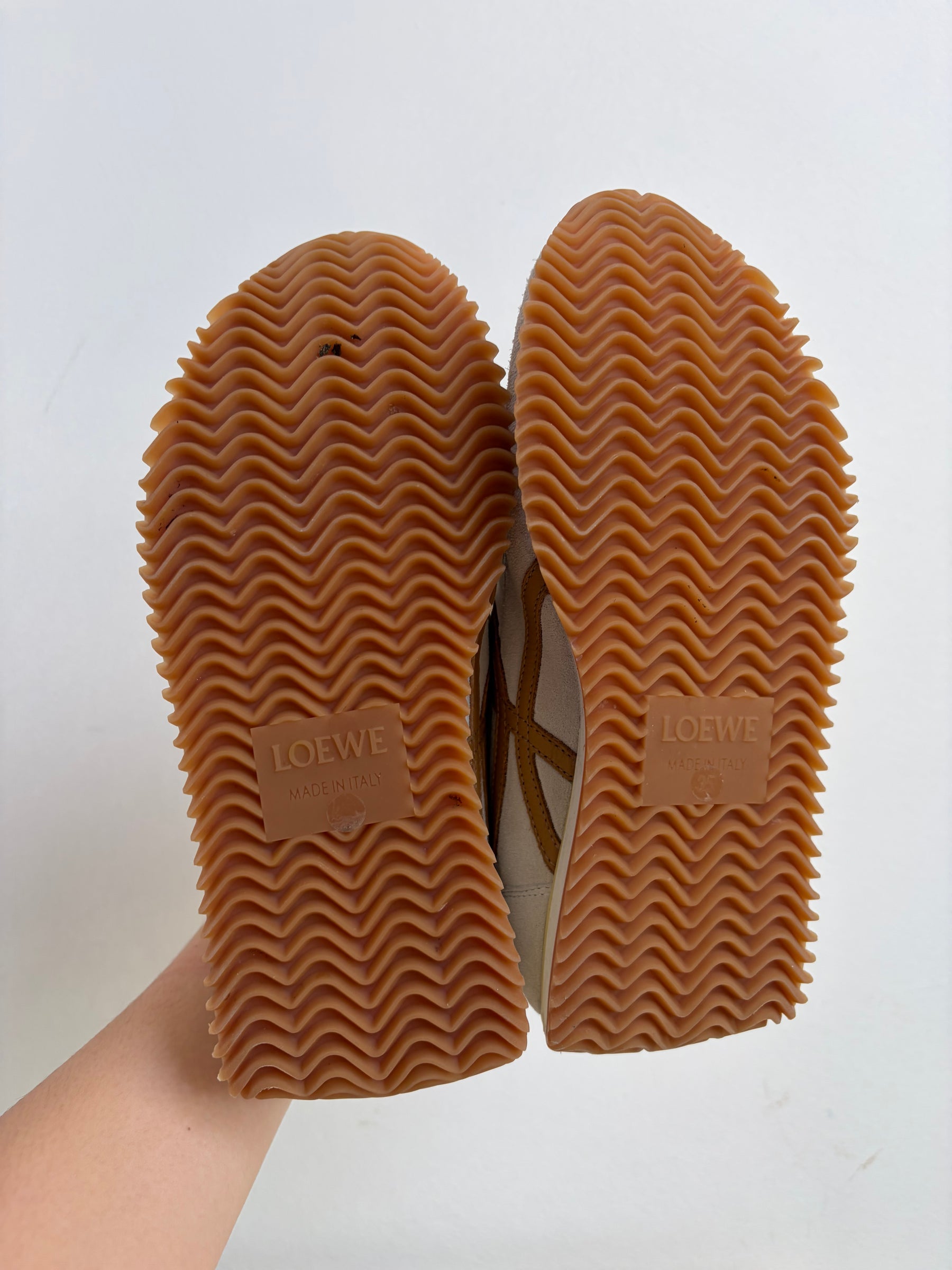 Loewe White Tan and Yellow Flow Runners, 35